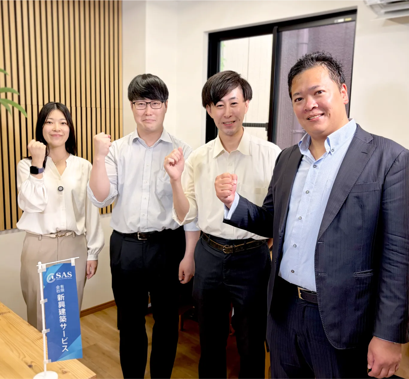 施工図の作成に取り組む手元